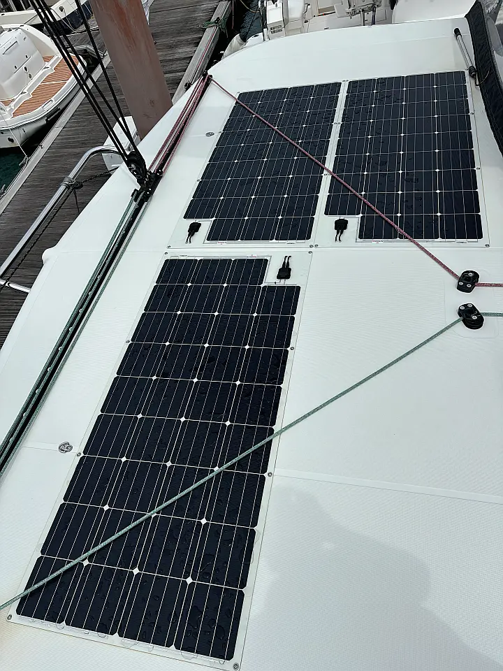 Lagoon 42 - Solar Panels