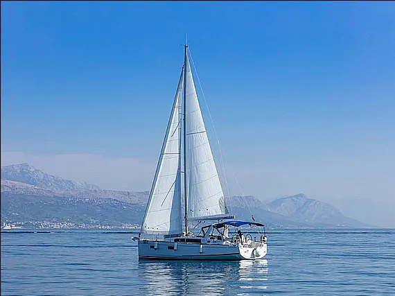 Beneteau Oceanis 38.1