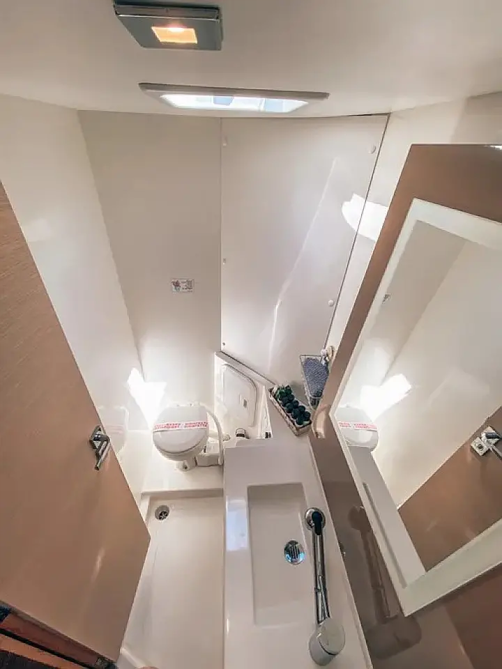 Lucia 40 - 