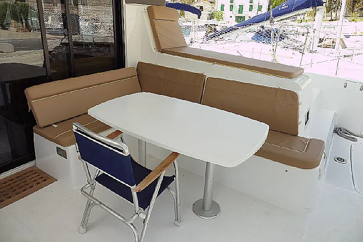 Lagoon 42 - Exterior - deck (photo taken 2019)