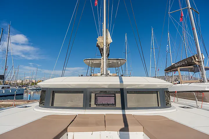 Lagoon 50 (6 cabs) -  Skippered - 