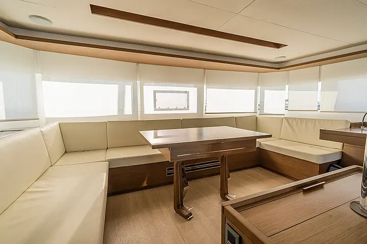 Lagoon 50 (6 cabs) -  Skippered - 