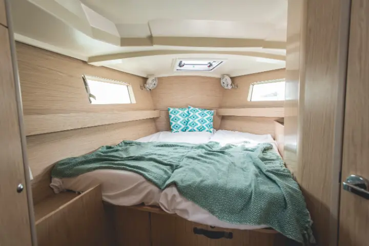 Oceanis 41.1 - cabina