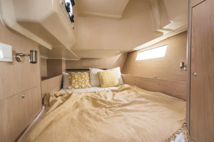 Oceanis 41.1 - cabina