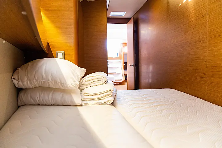 Sun Odyssey 490 4 cabins - 