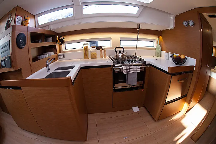 Sun Odyssey 490 4 cabins - 