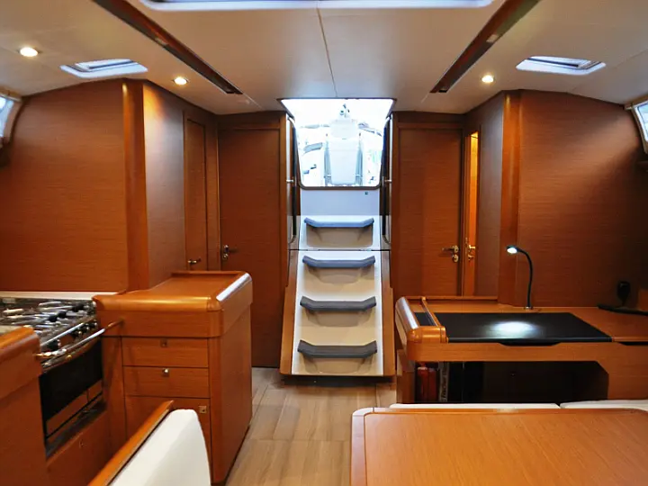 Sun Odyssey 519 - 