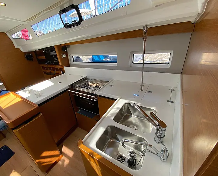 Sun Odyssey 440 - 