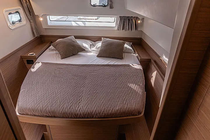 Lagoon 42 - 