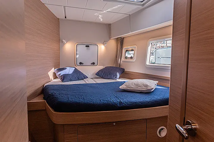 Lagoon 42 - 
