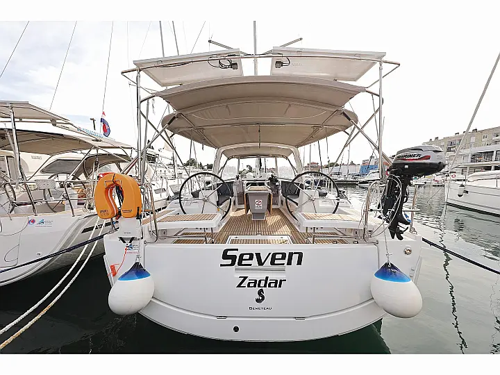 Oceanis 41.1 - External image