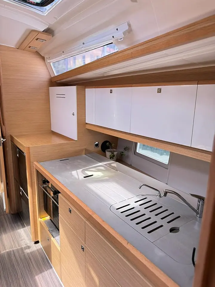 Dufour 390 - 