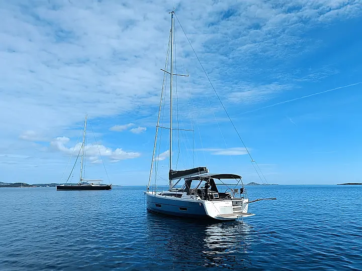 Dufour 390 Grand Large - External image