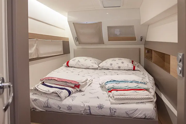 Bali 4.5 - Aft Cabin (starboard side)