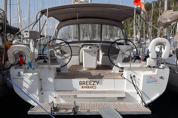 Oceanis 46.1 - Transom