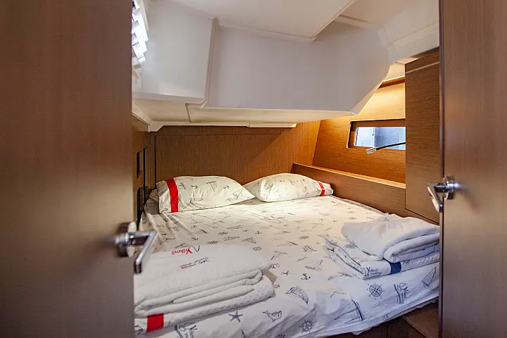 Oceanis 46.1 - Aft Cabin (port side)