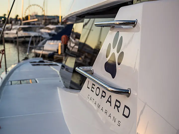 Leopard 44 - 