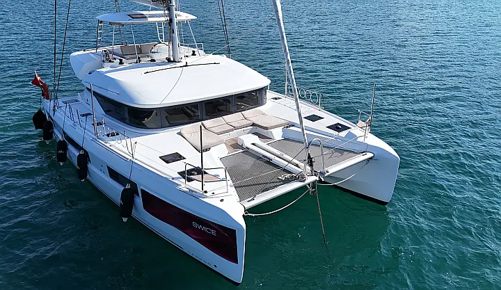 Lagoon 50 Owner's Version - 