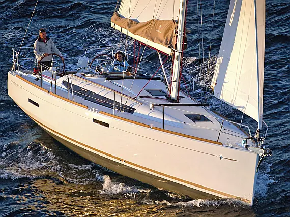 Sun Odyssey 379