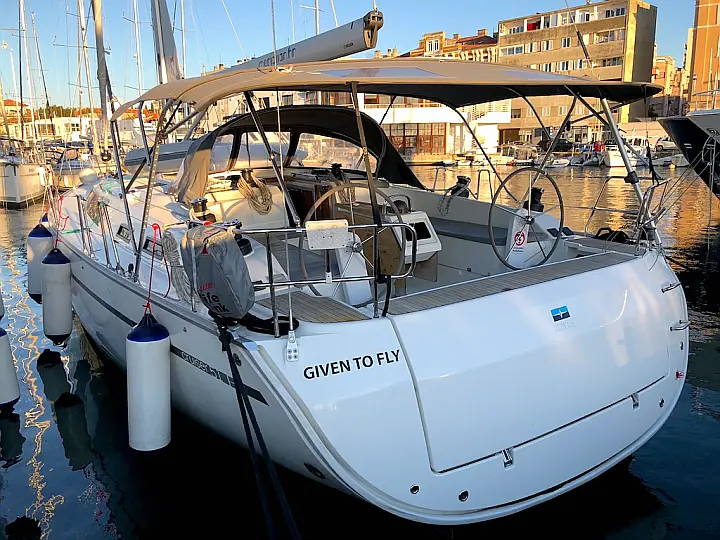 Bavaria Cruiser 51 - External image