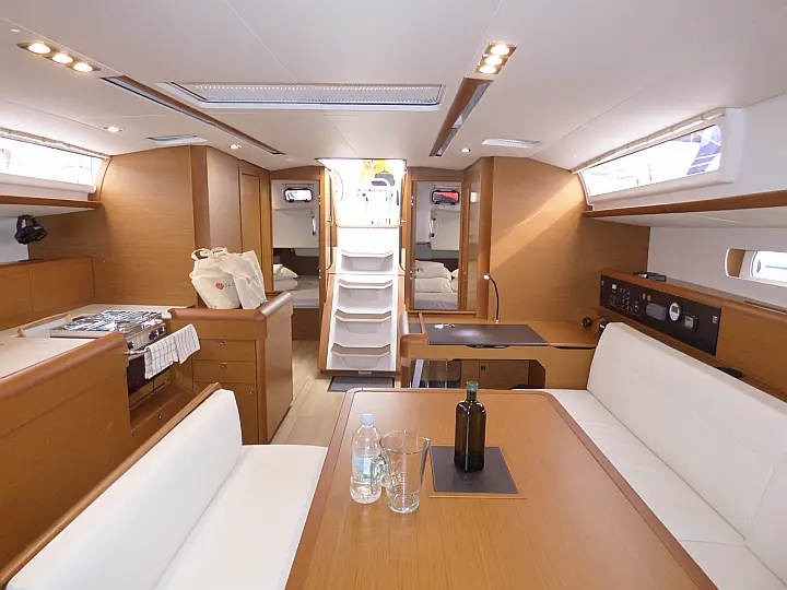 Sun Odyssey 519 - 