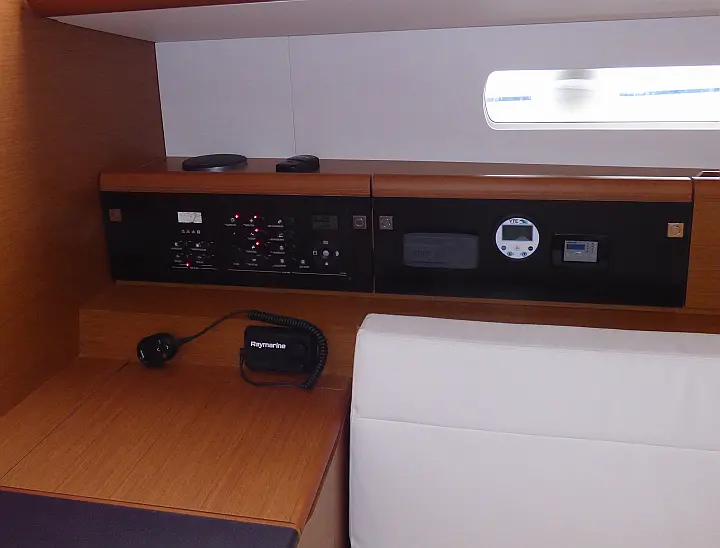 Sun Odyssey 519 - 