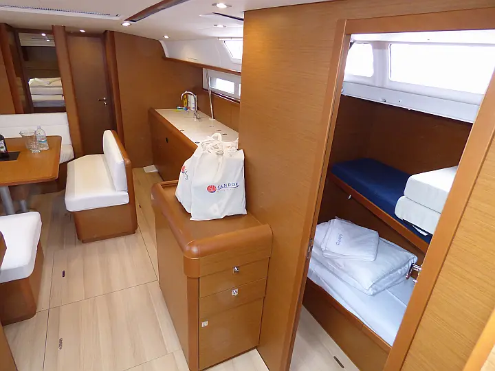 Sun Odyssey 519 - 