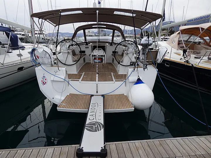 Sun Odyssey 519 - 