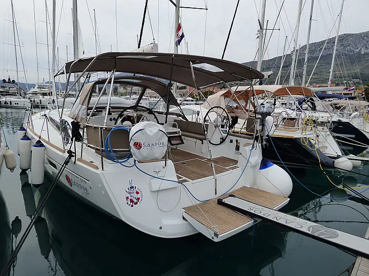 Sun Odyssey 519 - 