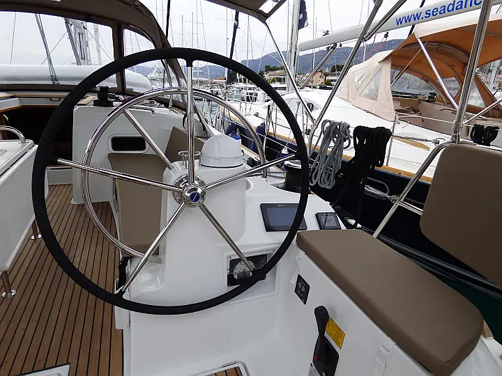 Sun Odyssey 519 - 