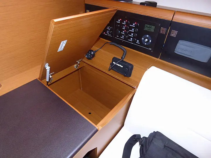 Sun Odyssey 519 - 