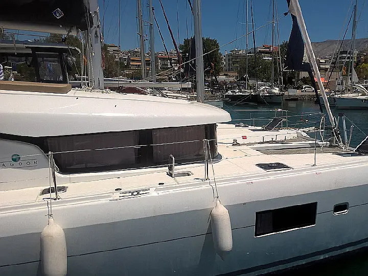 Lagoon 42 - 