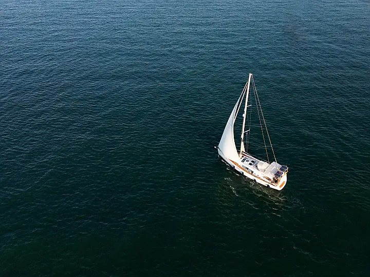 Oceanis 46 - External image