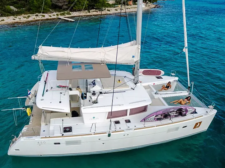 Lagoon 450 F Luxury - External image