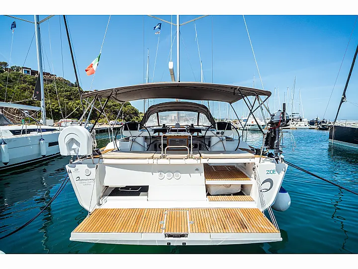 Dufour 520 Grand Large - External image