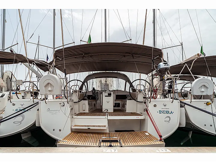 Sun Odyssey 440 - External image