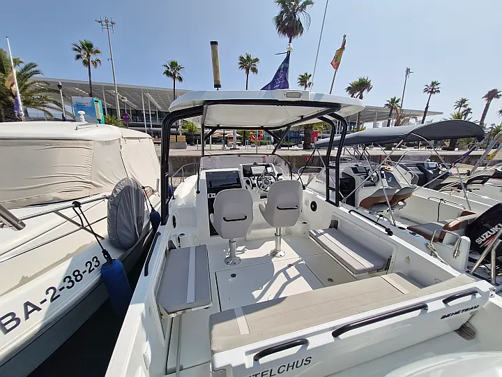 Beneteau Flyer 8 Sundeck - 