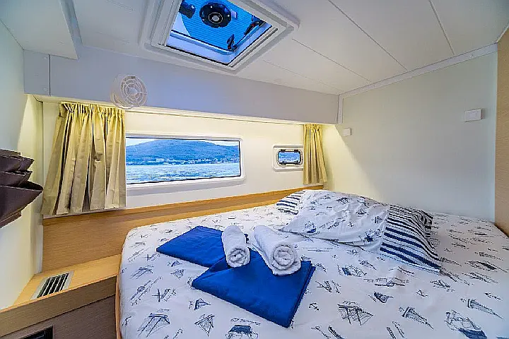 Lagoon 42 - 