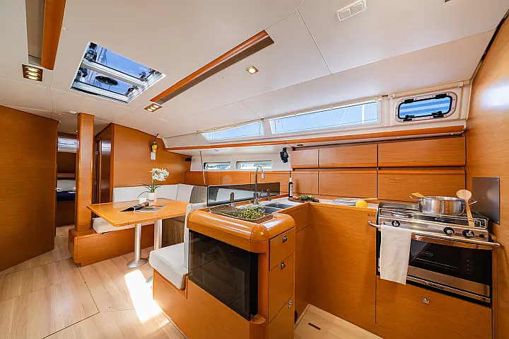 Sun Odyssey 439 - 