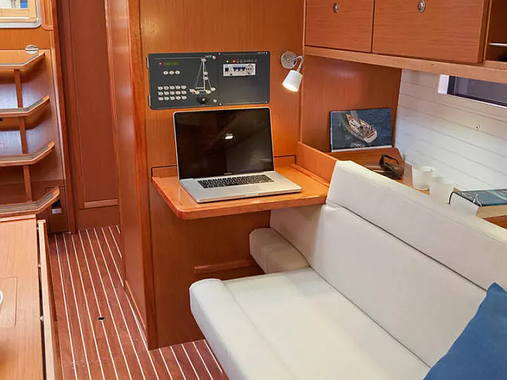 Bavaria Cruiser 36 - 