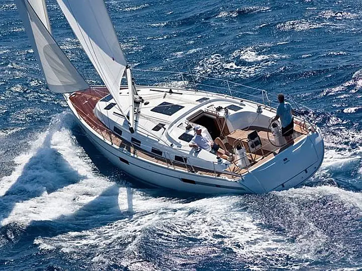 Bavaria Cruiser 40 - External image