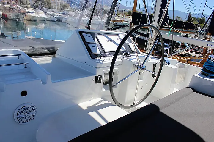 Lagoon 450 Fly - 