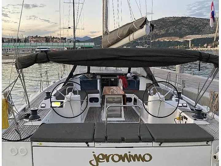 Dufour 560 Grand Large - External image