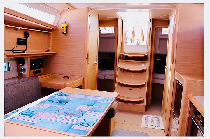 Dufour 390 - 