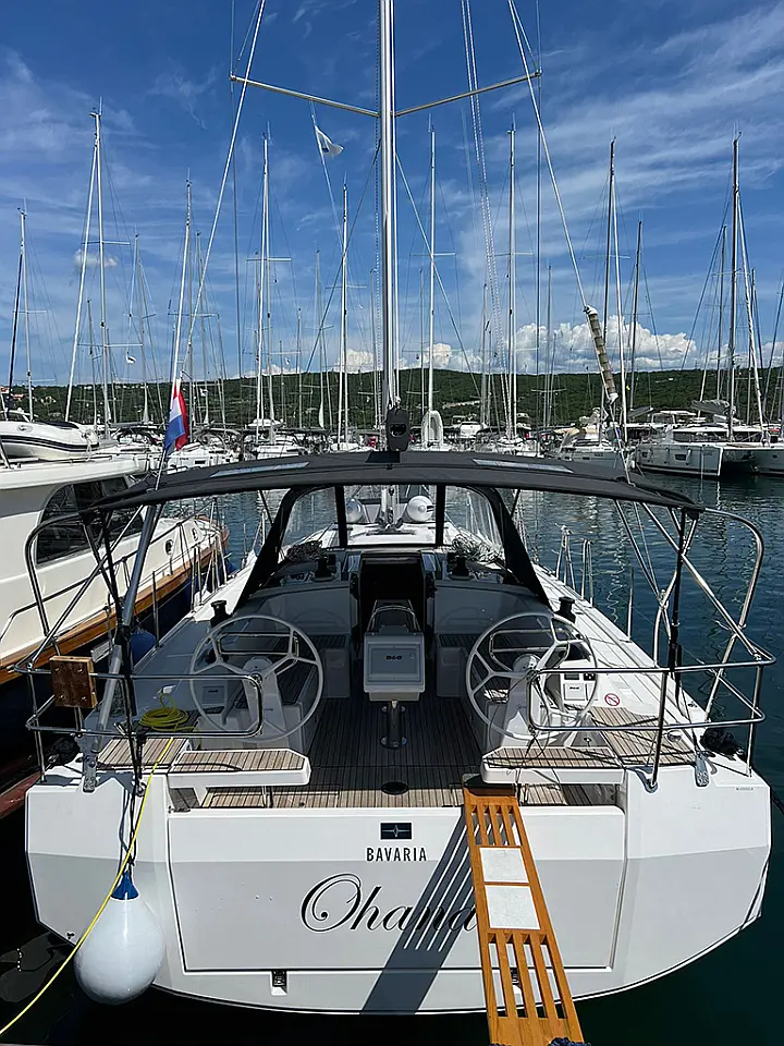 Bavaria C38 - 