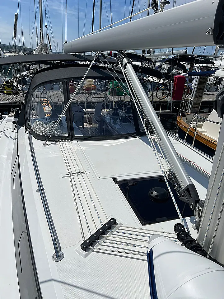 Bavaria C38 - 
