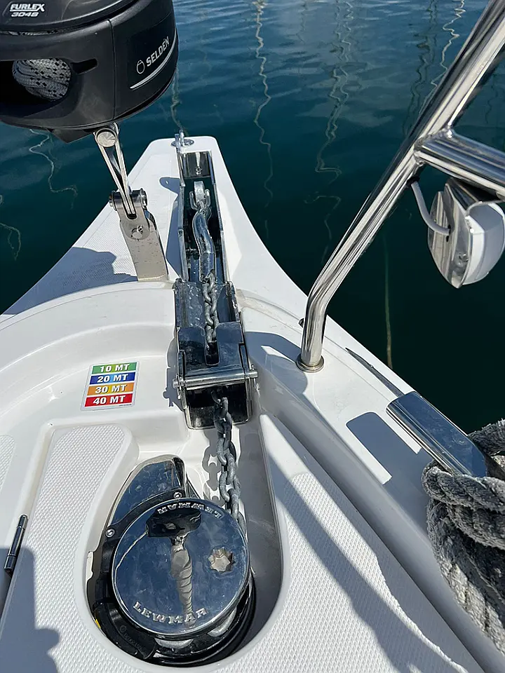 Bavaria C38 - 