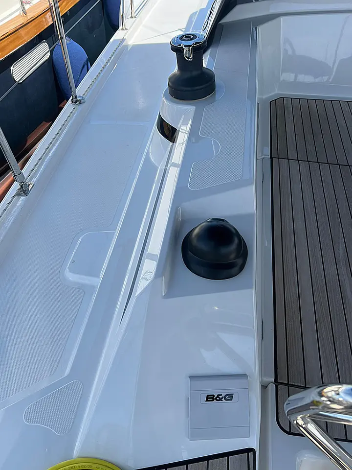 Bavaria C38 - 