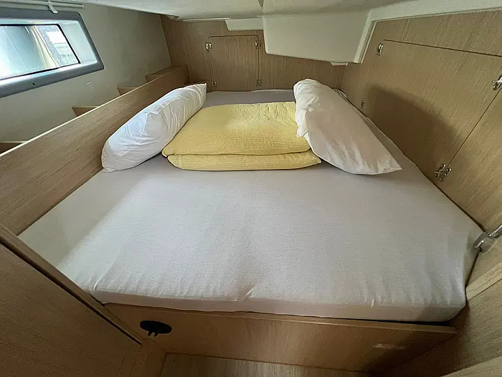 Bavaria C38 - 