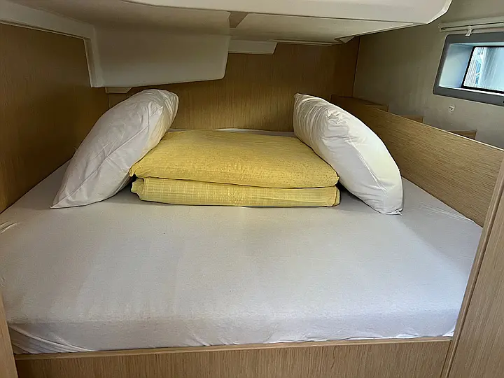 Bavaria C38 - 